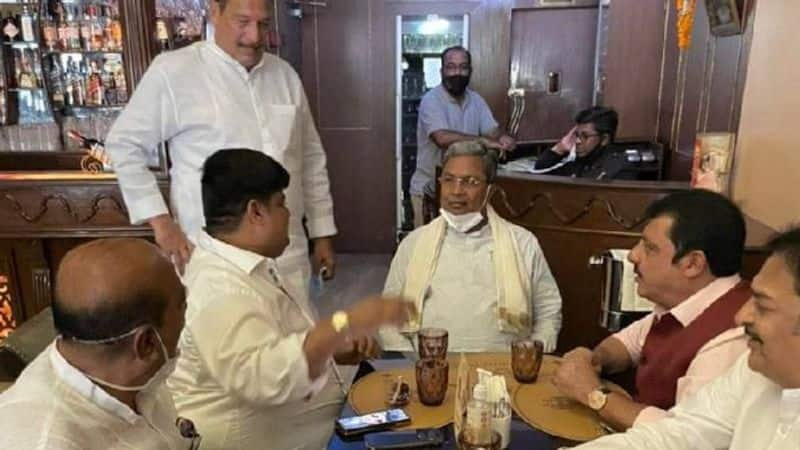 Karnataka Congress Leader siddaramaiah jolly mood at delhi after Sonia Gandhi Met rbj