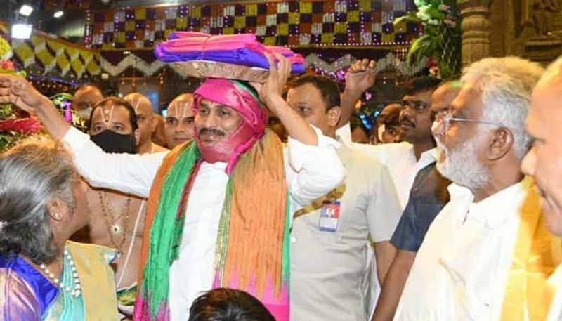 Andhra CM Jagan Mohan Reddy offers silk clothes to Lord Venkateswara