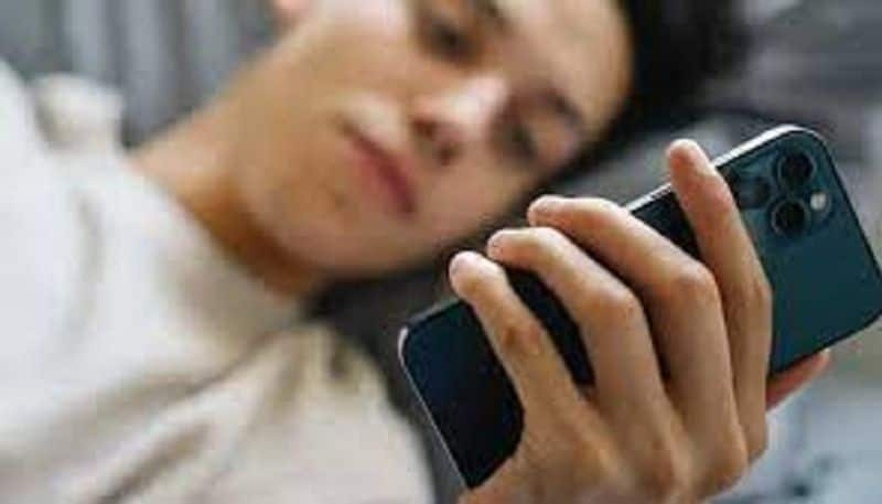 India overtakes China in watching videos, people are spending four hours daily with mobiles since the lockdown