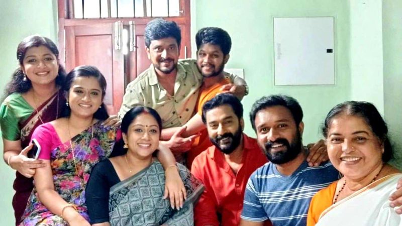 malayalam actor sajin shared his onscreen family photo at sathwanam serial location got viral