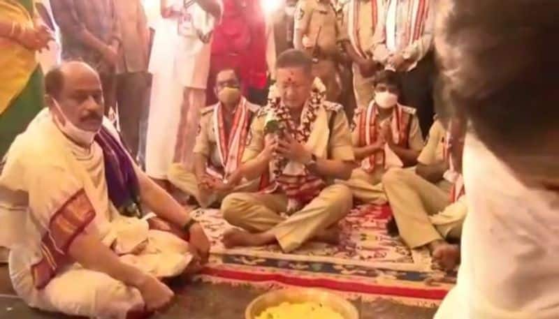 AP DGP Gautam Sawang visits Kanakadurga temple in Vijayawada