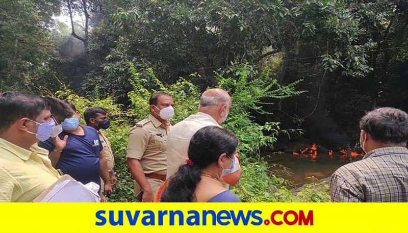 Fire to Forest Due to Chemical Tanker Overturn at Yellapur in Uttara Kannada grg