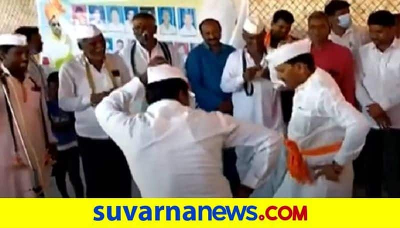 Minister Prabhu Chauhan Dance During Bhajans in Bidar grg