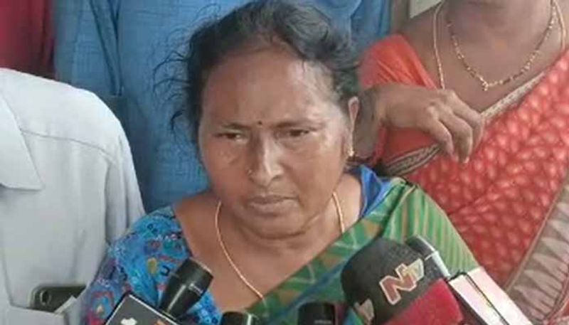 Sirisha reacts on Maoist top leader Rama Krishna's death