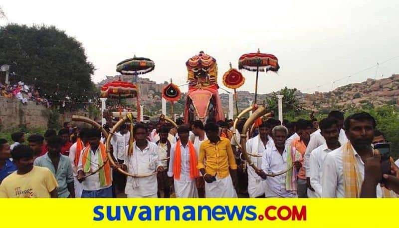 Celebrated Ambari Procession at Hemagudda in Gangavatin grg