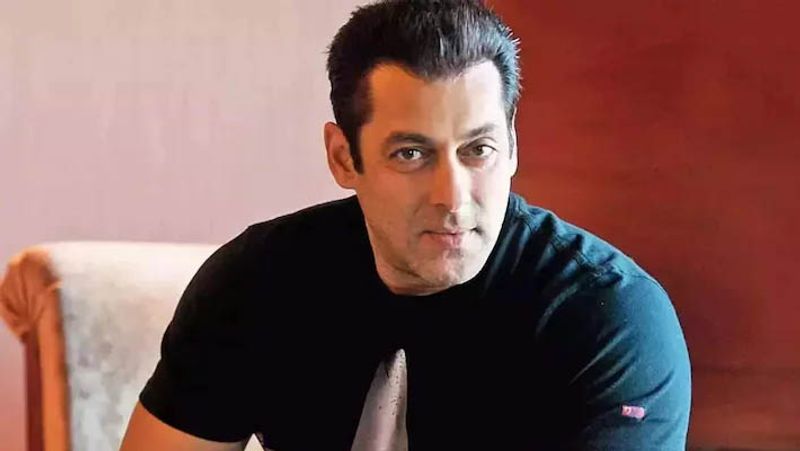 Salman Khan pays Rs 8.25 lakh for his duplex house in Bandra SCJ