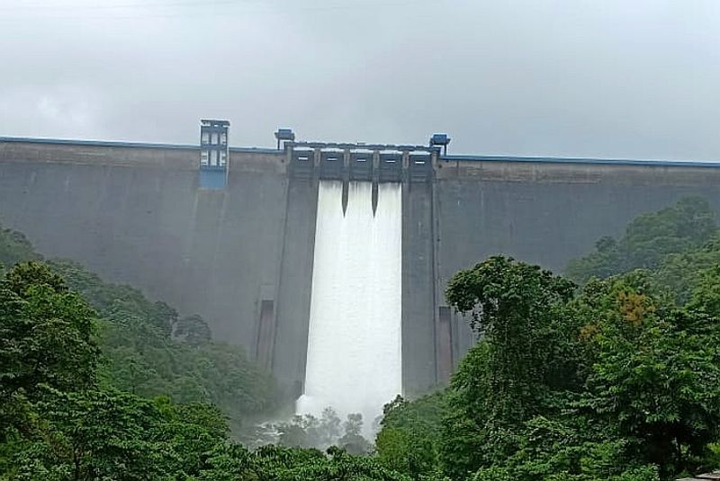 Kerala rains: High alert sounded before 3 dams open floodgates VPN