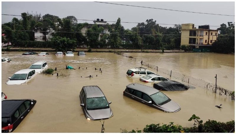 16 dead as rains wreck havoc in uttarakhand