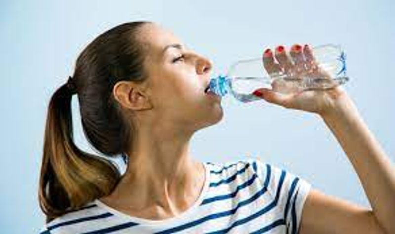 harmful effects of drinking water while standing in tamil mks