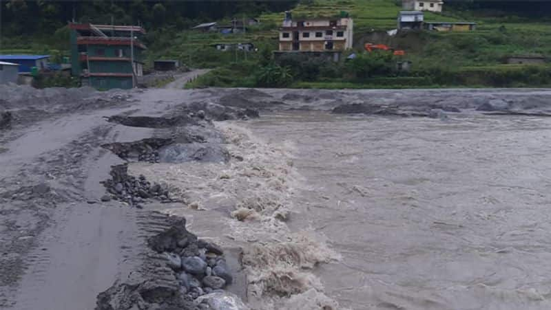 7 People from Gangavati Faces Problems due to Heavy Rain in Nepal Border grg