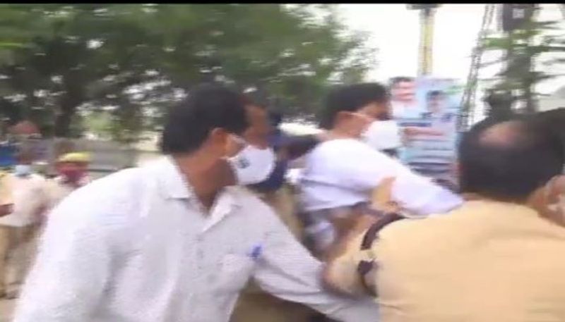 AP Bandh... TDP Leader Devineni Umamaheshwar Rao Arrest at Gollapudi