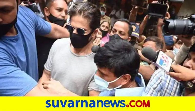 Shah Rukh Khan Meets Son Aryan Khan In Mumbai Jail dpl