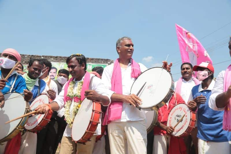 Huzurabad Bypoll: minister harish rao sensational comments on eatala rajender