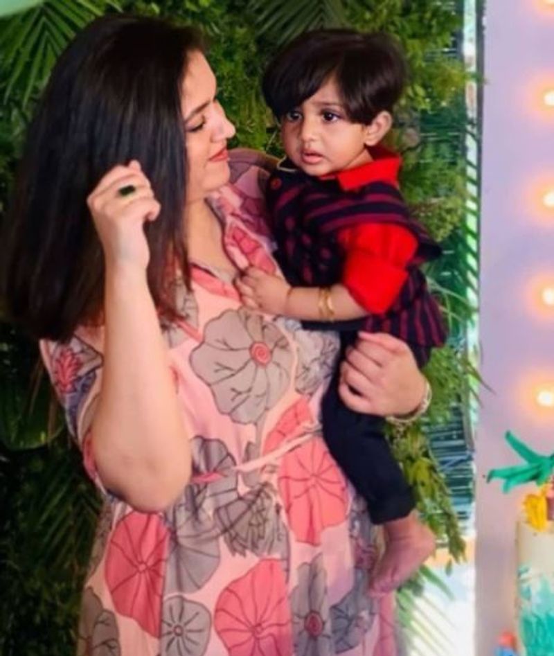 Sandalwood Actress Meghana Raj son Raayan Raj Sarja calls her Amma sgk