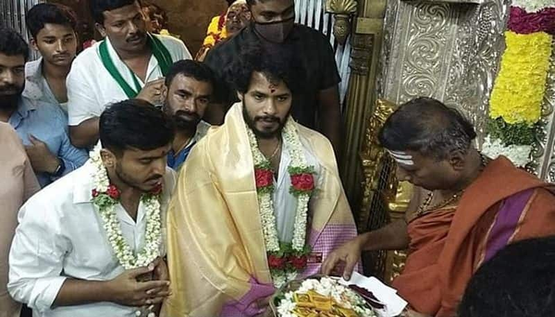 Nikhil Kumaraswamy GTD Son Harish Gowda Offer Pooja Together in Mysuru rbj