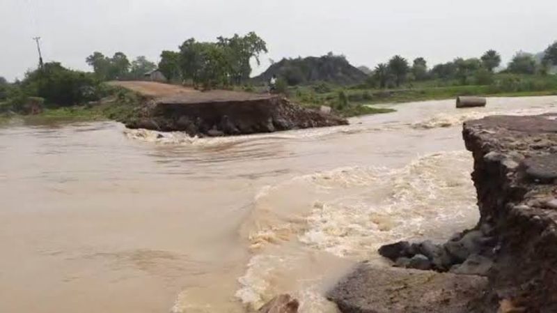 Leaks to Mopadu Reservoir in Prakasam District, Threat to 5 villages