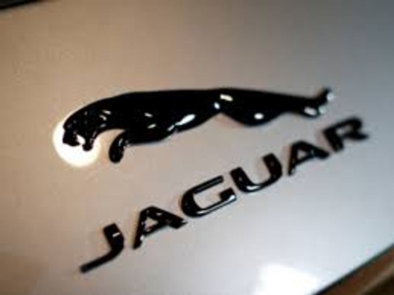 Jaguar plans to launch first electric car in 2025