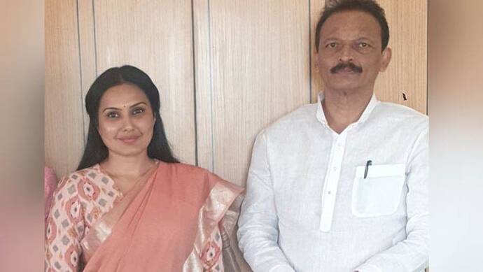 Kamya Punjabi Joins Congress: एक्टिंग के बाद अब राजनीति में आई TV की 'किन्नर बहू' की सास