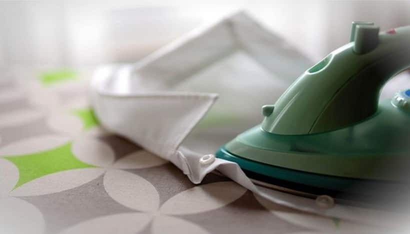 No iron box? No Problem! Try these creative ways to remove wrinkles from clothes
