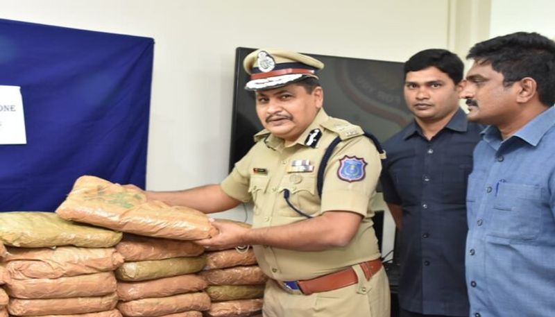 hyderabad 110 kg ganja seized in lb nagar two arrested