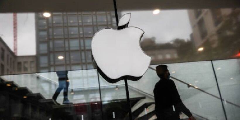 Apple becomes first company to hit $3 trillion stock market value; Read more