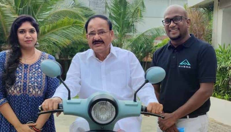 Vice President Venkaiah naidu launches  Retrosa electric scooter