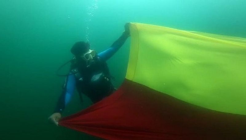 karnataka rajyotsava 2021 kannada flag hoisted under sea water by netrani adventures karwar rbj