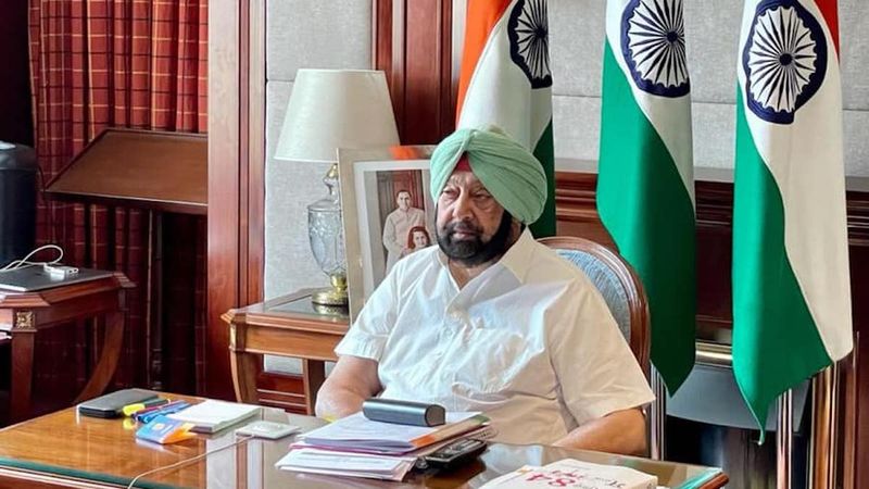 Amarinder Singh says Pakistan PM requested him to induct his old friend Navjot Sidhu into his cabinet gcw