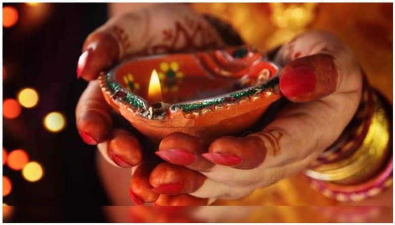 Why sisters give harathi to brothers on occasion of diwali naraka chathurdashi