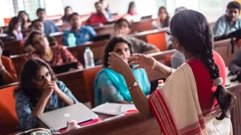 4779 Candidates eligible for assistant professor posts in karnataka rbj