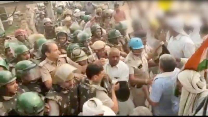 conflict between protesting farmers and police in delhi