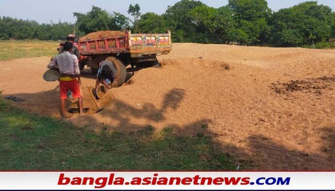 Birbhum:  চোরা-বালির ব্যবসা, মাঠ দখল করে লক্ষ লক্ষ টাকা মুনাফা ঠিকাদারের