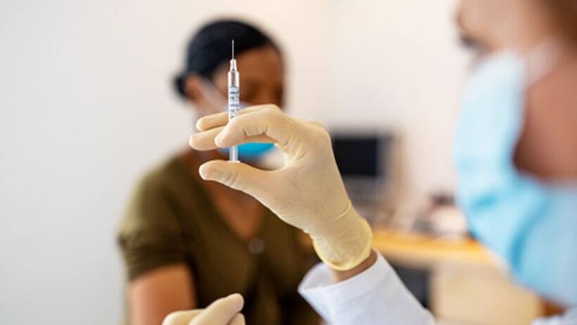 Maharashtra govt to Centre: Reduce gap between two doses to speed up vaccination drive