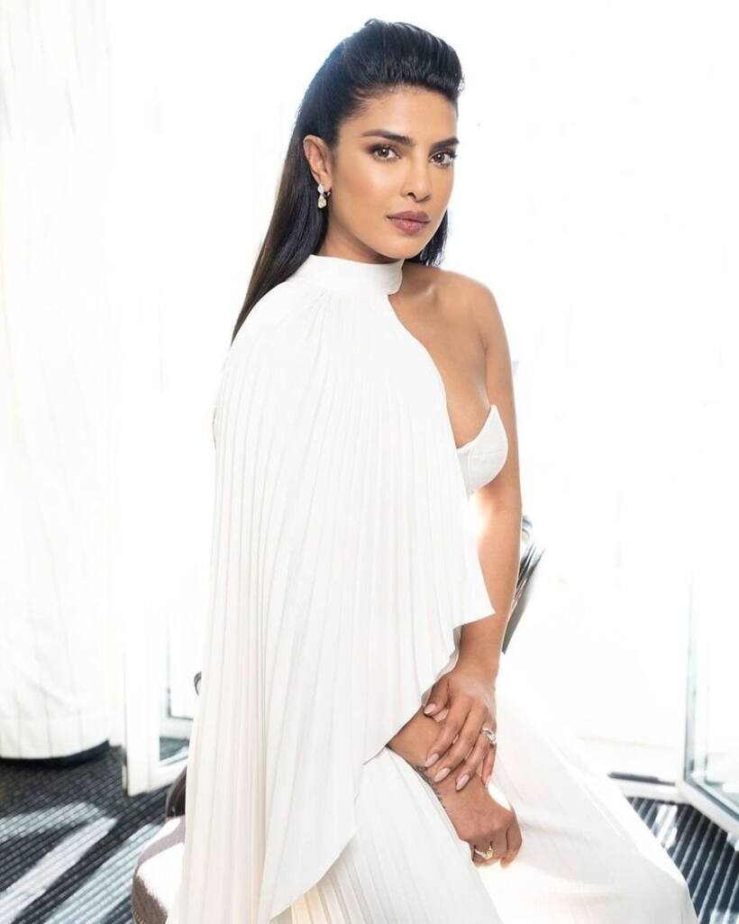 Priyanka Chopra shares new Matrix Resurrections poster, sad fans ask, 'where is she'?