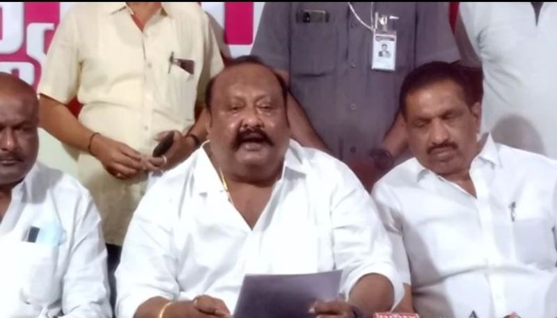 yasangi grain purchase issue... minister gangula kamalakar warning to bjp leaders