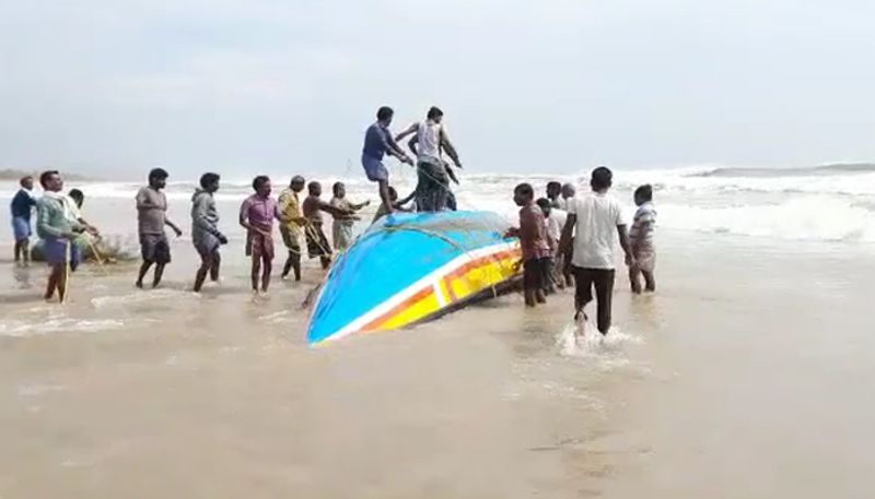 fishermen trapped at the sea in east godavari district