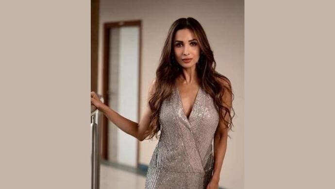 Bollywood: सोशल मीडिया में आग लगा रही हैं Malaika Arora की ये फोटो, नहीं देखा होगा पहले कभी ऐसा हॉट लुक