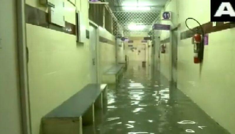 video in which esi hospital in chennai flooded with water