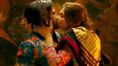 Wedding Anniversary: जब सबके सामने बहक गए थे Ranveer Singh-Deepika Padukone, सरेआम करने लगे थे Kiss