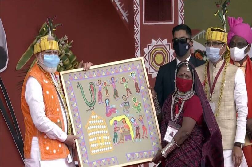 PM Modi In Bhopal : कौन हैं भूरी बाई जिन्होंने मोदी को दिया अनमोल तोहफा, जानिए इसकी खासियतें..