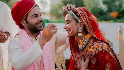 जैसे ही Rajkummar Rao ने Patralekhaa की मांग में भरा सिंदूर, देखने लायक था नई नवेली दुल्हन का चेहरा