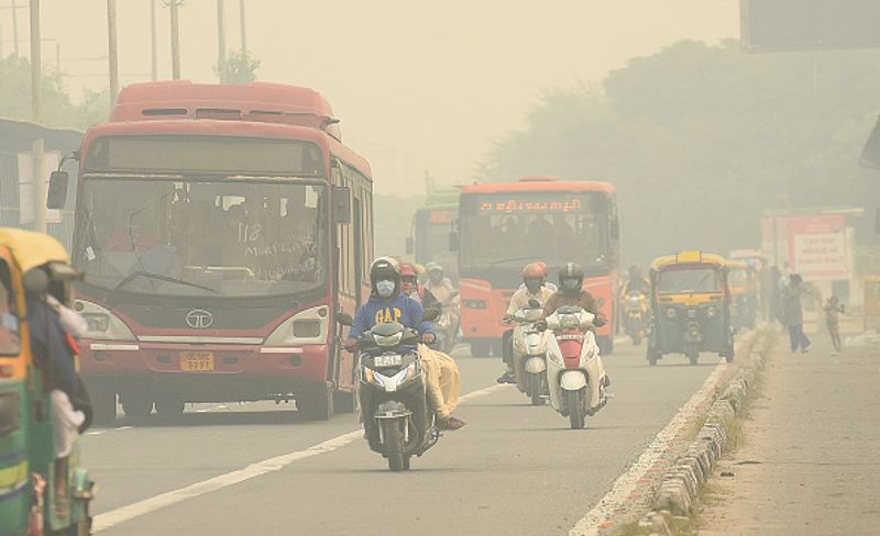 More kids in hospital schools shut as smog smothers Delhi pod