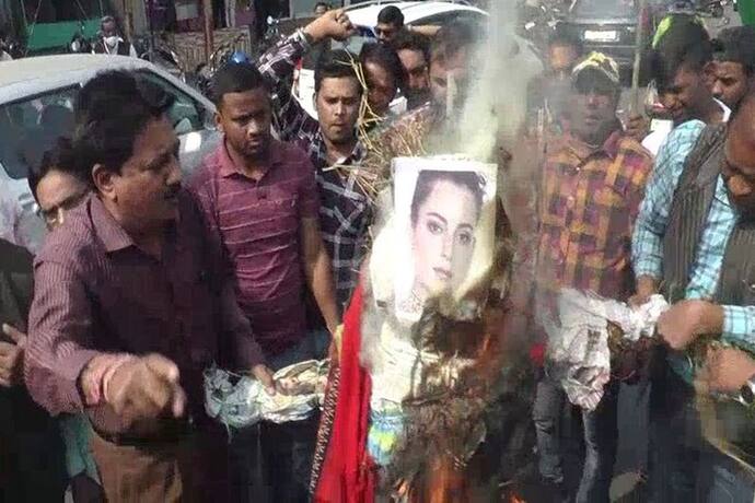 महात्मा गांधी पर Kangana Ranaut के पोस्ट पर बवाल, भोपाल में कांग्रेस ने फूंका पुतला,पद्मश्री वापस लेने की मांग