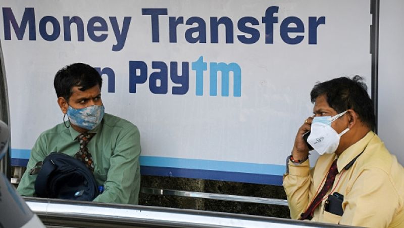 Paytm users are upset over app charging convenience fees on mobile recharges