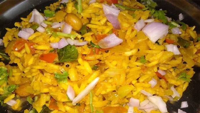 Kitchen Tips: नाश्ता बनाने के लिए पोहा हो गया है खत्म, तो इस तरह मुरमुरे से बनाएं सुपर टेस्टी ब्रेकफास्ट