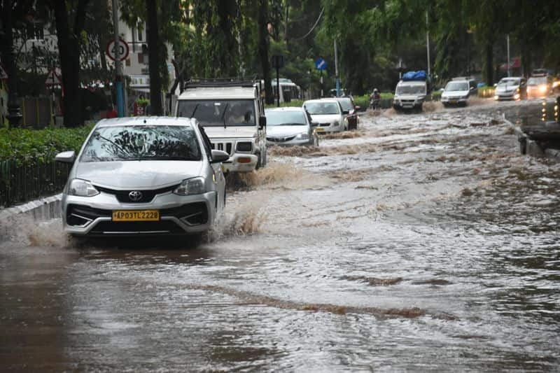 extreme heavy rains in tirupati and tirumala