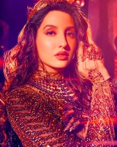 Nora Fatehi Looks- দিন দিন রূপ যেন ফেটে পড়ছে, নোরার হটনেসের ঝড়ে বোল্ড আউট বাকি স্টার