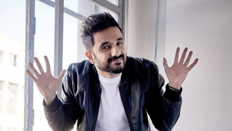 comedian vir das lands in trouble again hindu janajagruti samiti files police complaint against his bengaluru show ash