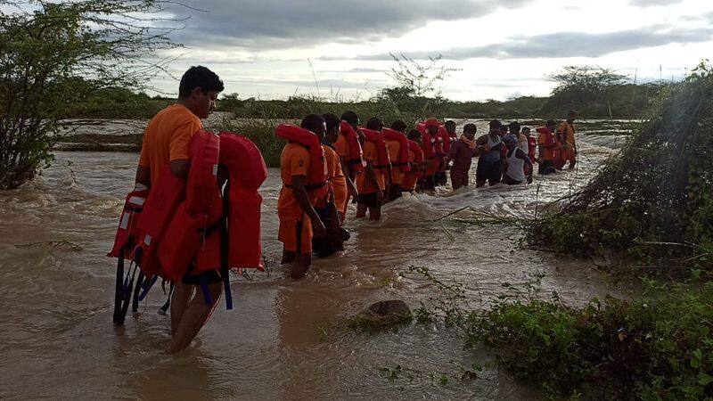 The Meteorological Department has forecast continuous rains in Tamil Nadu for the next three days