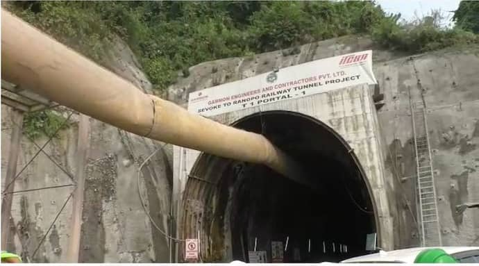 Train Service: আর মাত্র ২ বছর, চালু হবে  শিলিগুড়ি-সিকিম রেলপথ